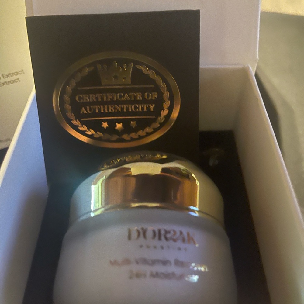Dior Multi-Vitamin Boost Gel Moisturizer - White and Gold